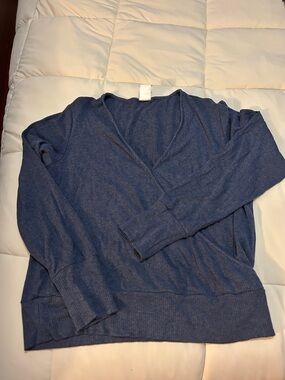 Lole Sz Medium Blue V-Neck Long Sleeve Top